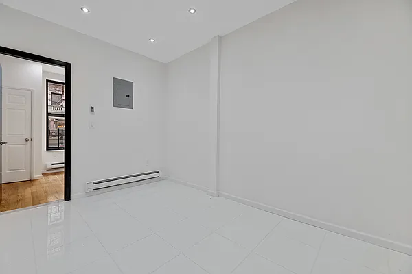 Rented by REAL New York | media 20