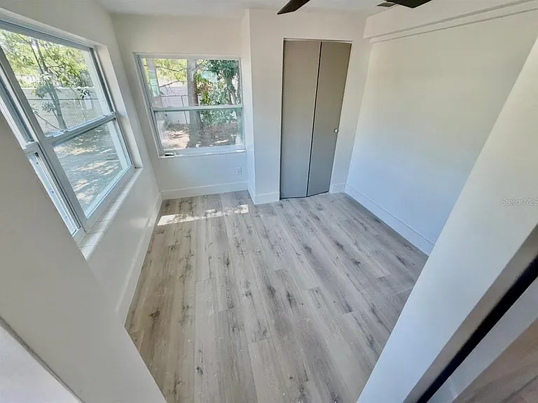 2141 Indian Ave S — Photo 18