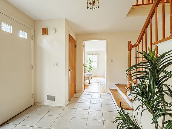 5th image of 5 Buchanan Rd