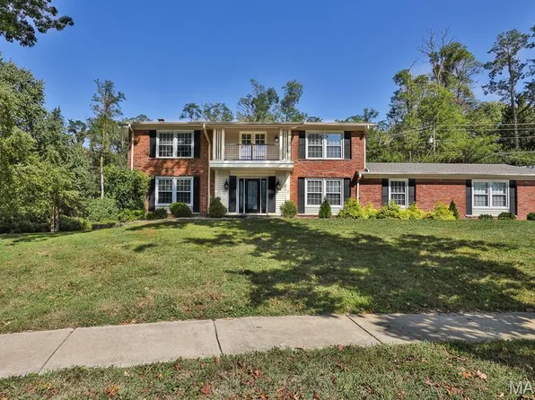 14327 Bramblewood Ct, Chesterfield, MO 63017