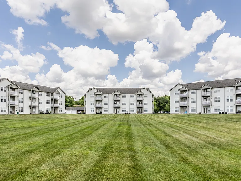 Riverchase Apartments — Photo 17