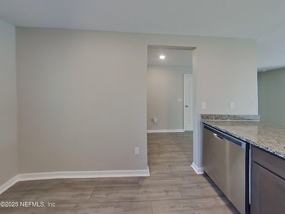 4th image of 14 Rivera Ln #14