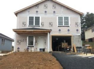607 C St, Staunton, VA 24401