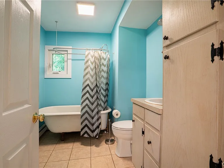 7481 Hoffman Rd — Photo 21