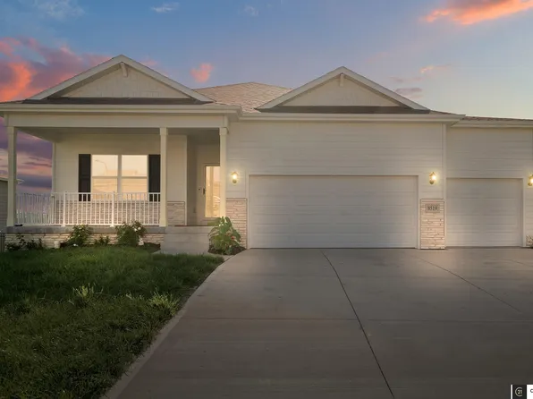 8519 S 63rd St, Papillion, NE 68157