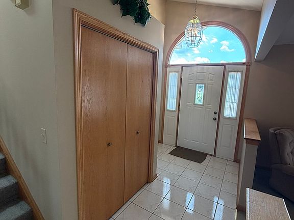 4th image of 10708 Willow Ave