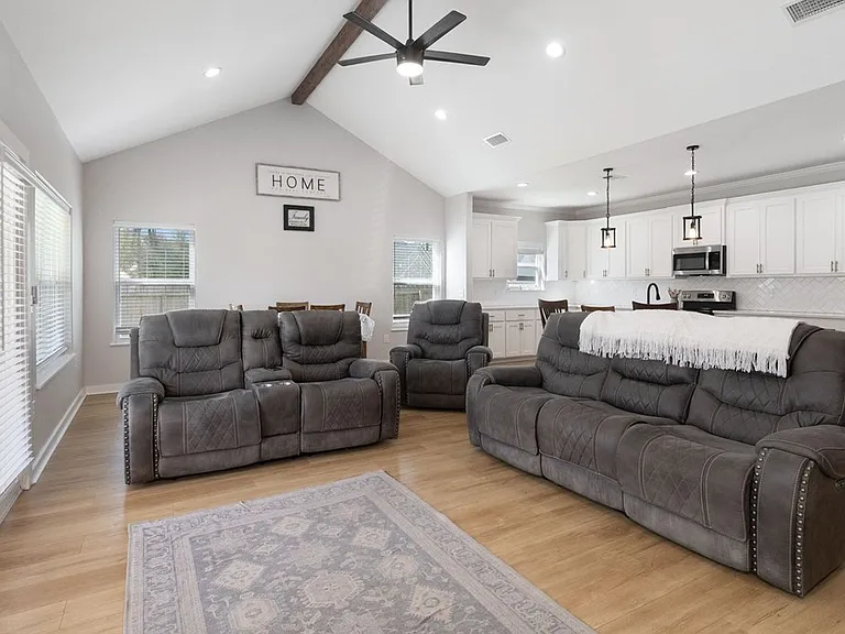 129 Winchester Pl — Photo 8