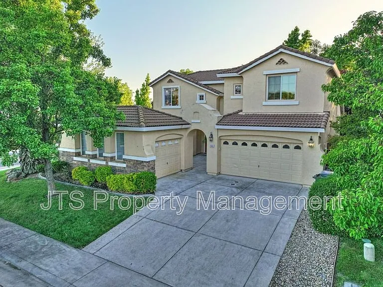 2040 San Esteban Cir — Photo 91
