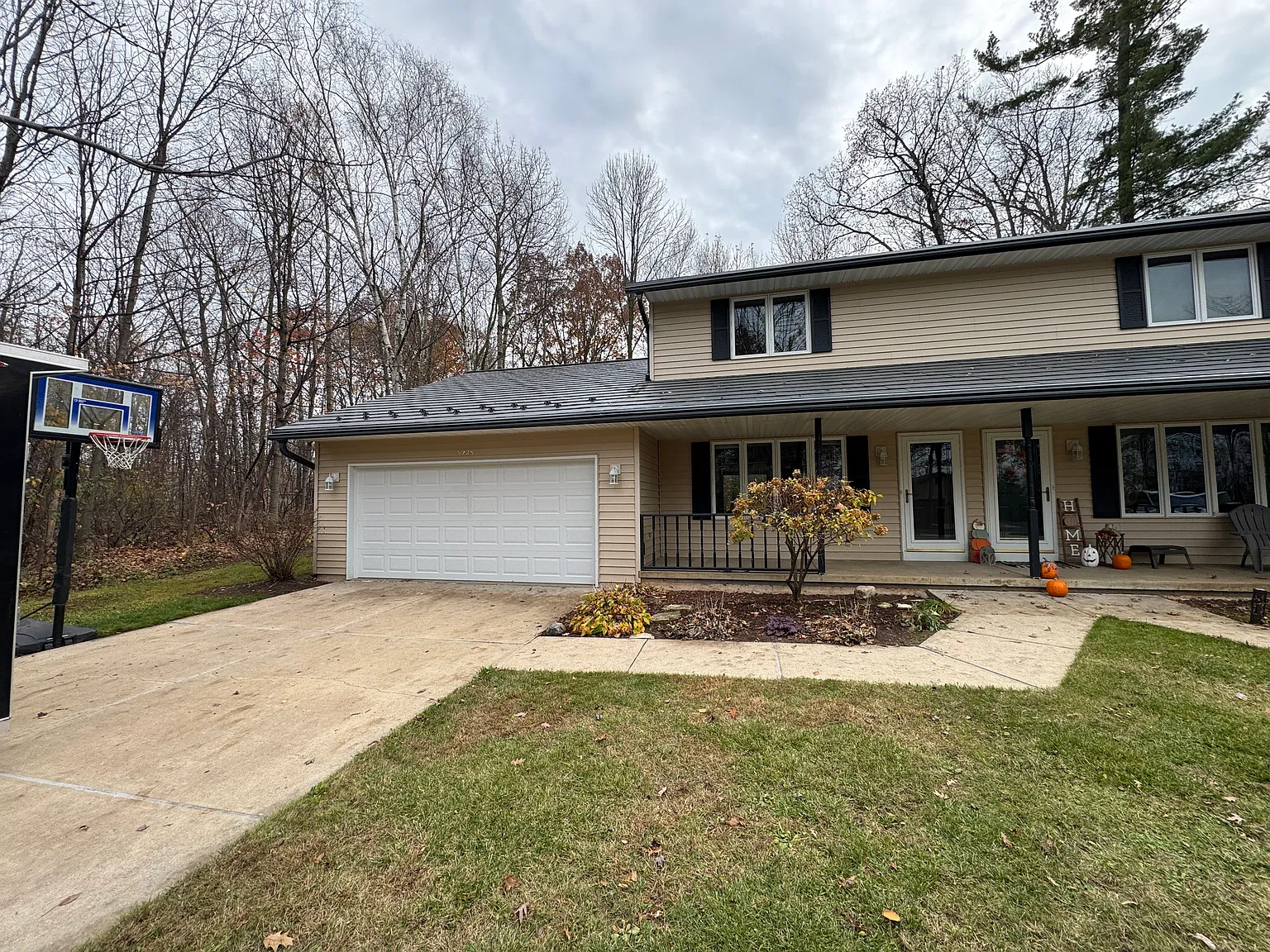 2 bed, 1.5 bath, 1271 sqft, $1,475 — Photo 1