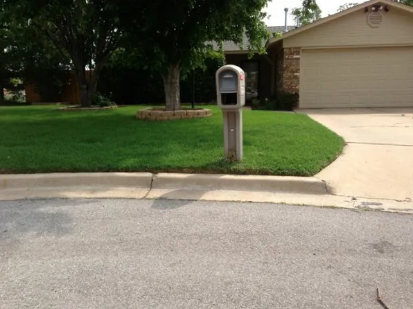 3205 SE Coachman Pl, Lawton, OK 73501