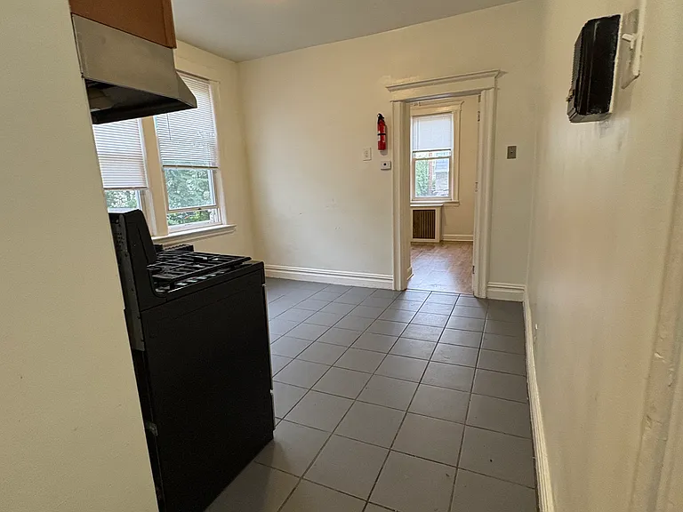 350 Danforth Ave #2 — Photo 7
