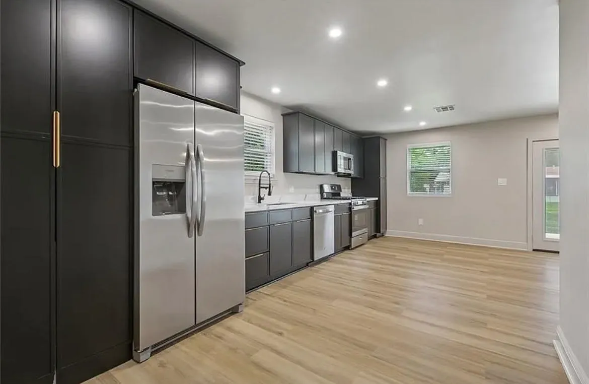 3 bed, $1,500 — Photo 4