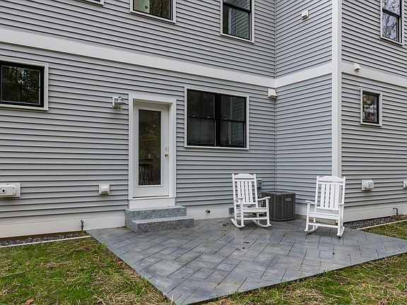 4th image of 12 Bridge St Unit 1