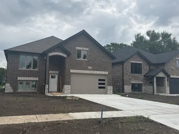 8535 Mansfield Ave, Burbank, IL 60459