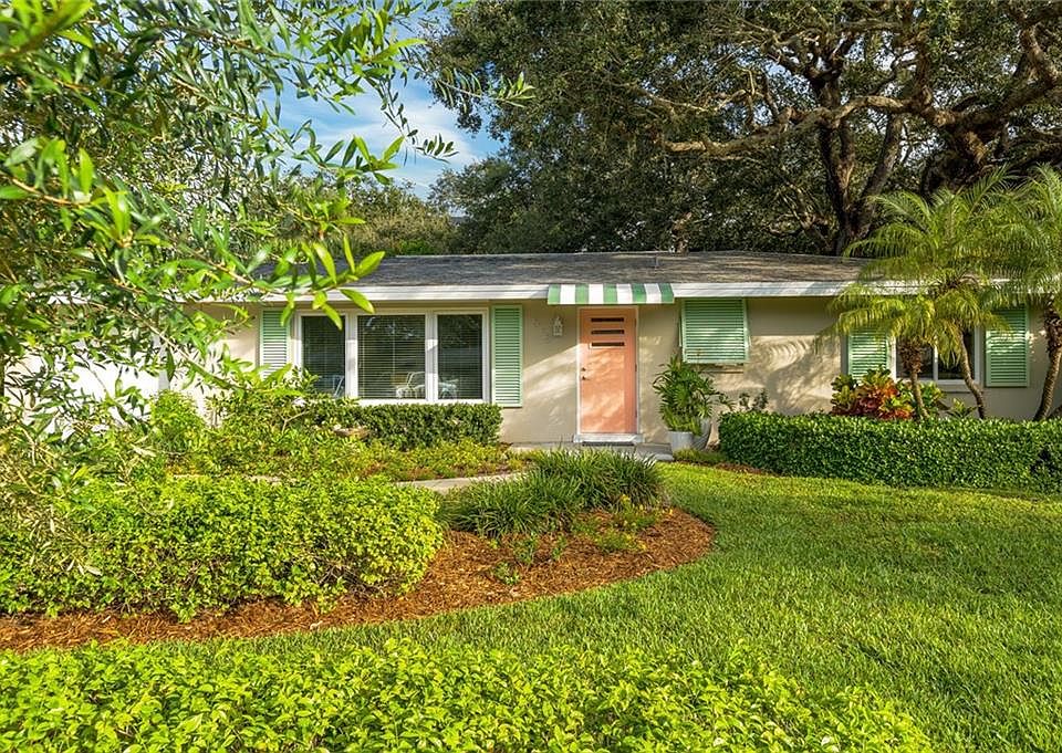 1st image of 515 Gardenia Ln