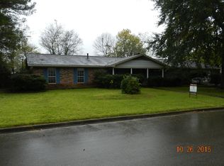1015 Coolidge St, Tupelo, MS 38801