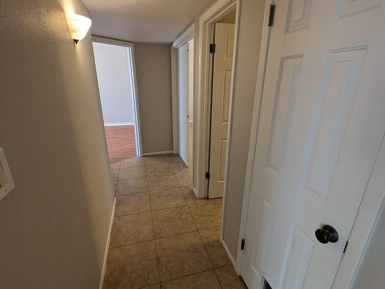 2431 W Plata Ave — Photo 23