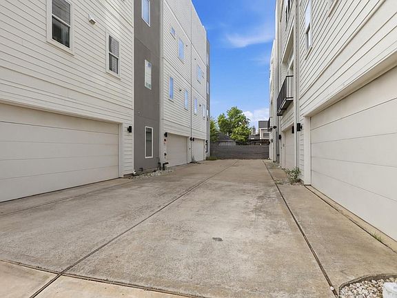 4th image of 1005 Kern St #A
