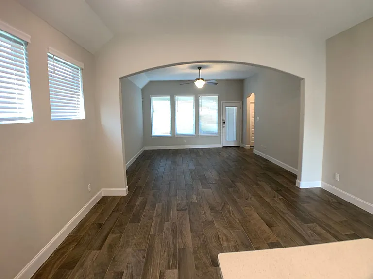 1324 Spring Row St — Photo 9