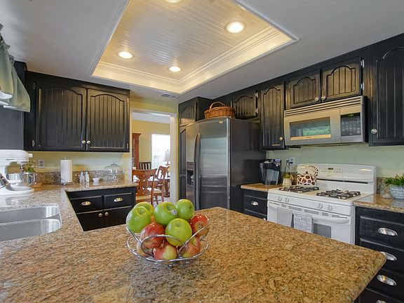 3rd image of 3690 Oak Haven Ln