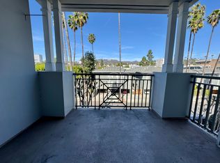 6038 Carlton Way #309, Los Angeles, CA 90028
