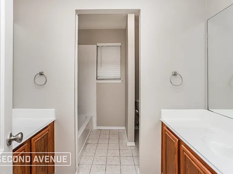 2725 Stillwater Dr — Photo 17