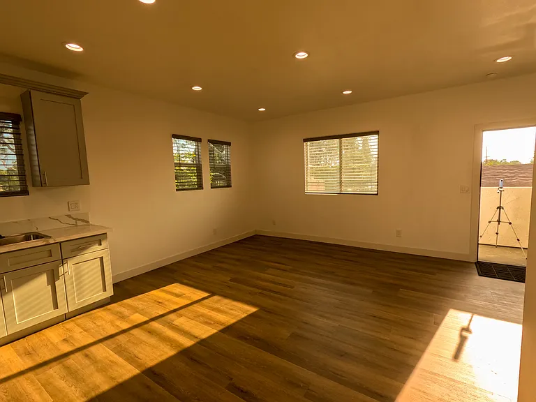 4904 Coke Ave #2 — Photo 16