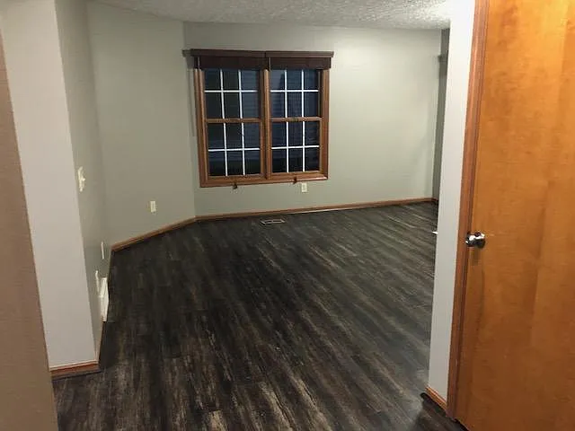 434 Charleton Dr — Photo 7