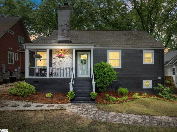 11 Waverly Ct, Greenville, SC 29605