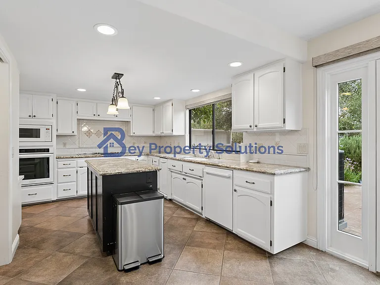 599 Woodland Dr — Photo 14