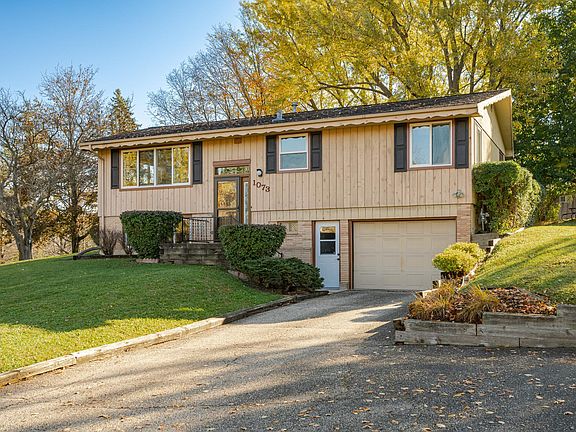 2nd image of 1073 Forest Hills Dr SW