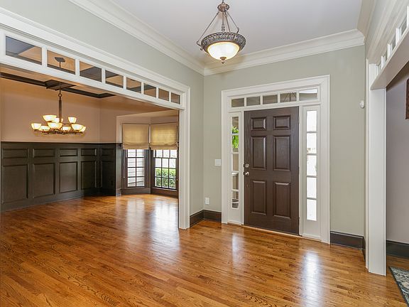 3rd image of 3035 Woodvale Ct