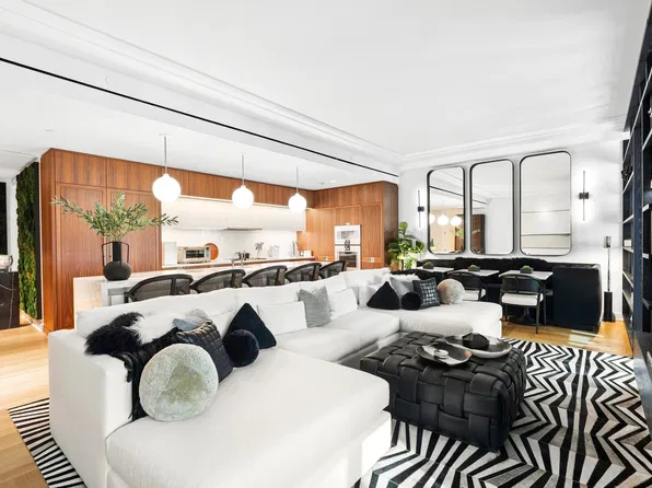 1289 Lexington Avenue image 1 of 17
