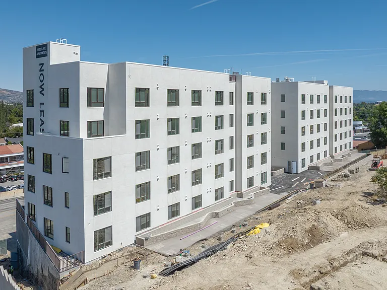 Woodlake Apartments — Photo 13