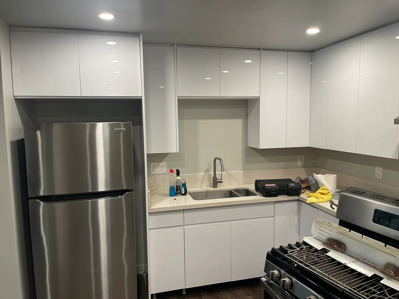 3 bed, $3,000 — Photo 3