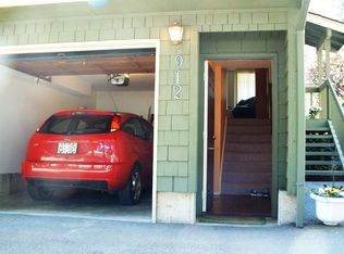912 N 165th St, Shoreline, WA 98133