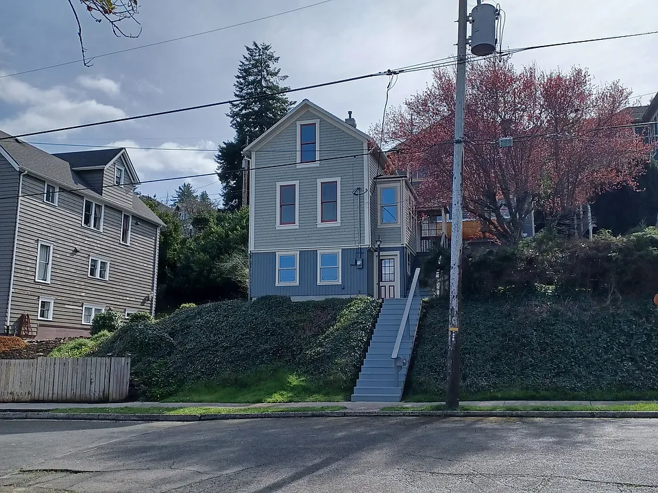 229 Alameda Ave