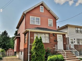 210 W 15th St, Linden, NJ 07036