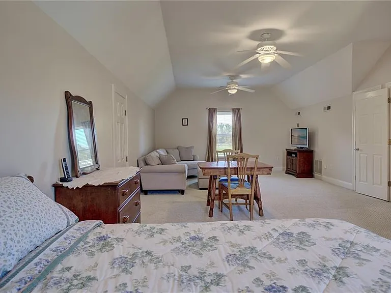 12325 Six Ponds Ln — Photo 11