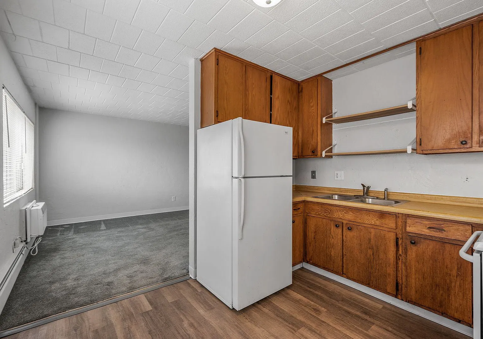 Willis Apartments — Photo 2