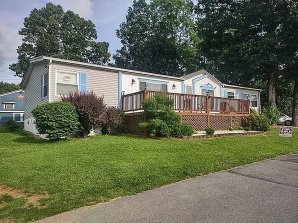 94 Appomattox Dr, Martinsburg, WV 25403