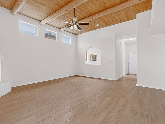 4th image of 7305 Palomas Park Ave NE