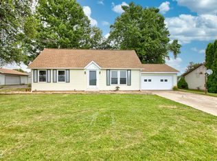 906 E 150 S, Crawfordsville, IN 47933