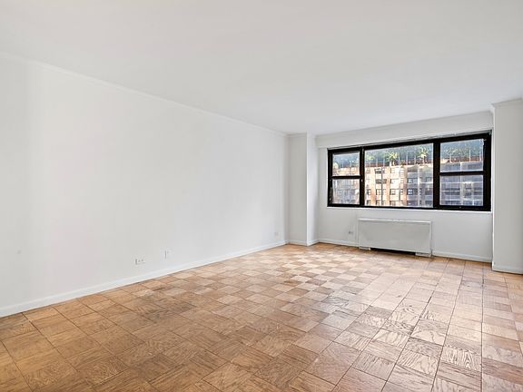 5th image of 300 W 55th St APT 12b