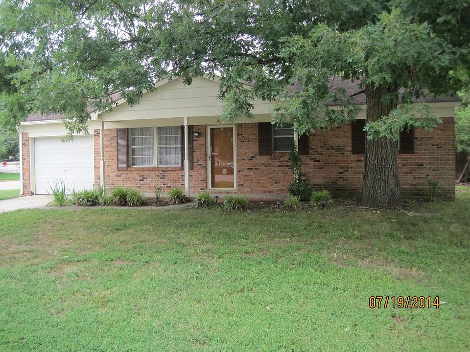 1st image of 905 Redwood Ct