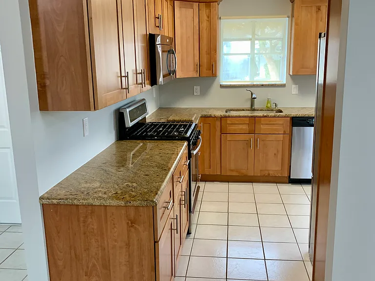 731 John Carroll Ln — Photo 6