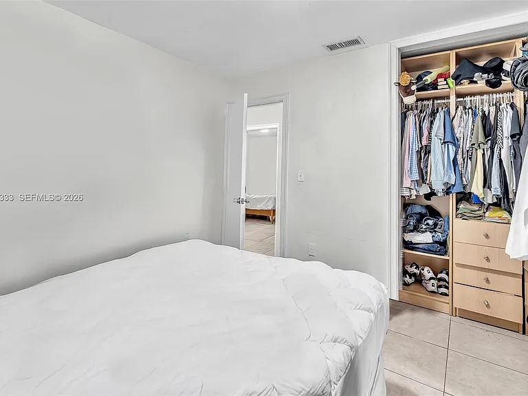2631 NE 214th St — Photo 38