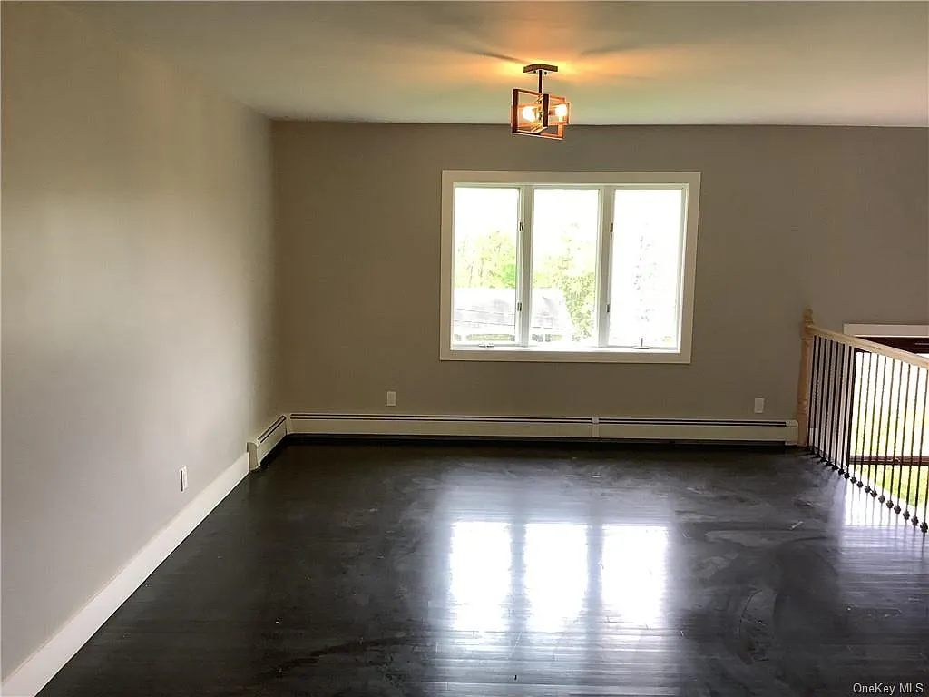 4 bed, 1622 sqft, $3,300 — Photo 3