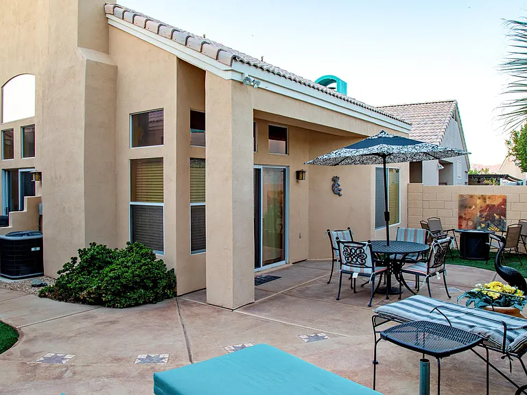 1136 E Hiddenview Dr — Photo 21
