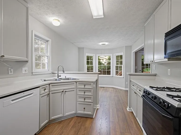 64 Evans Mill Ct — Photo 11